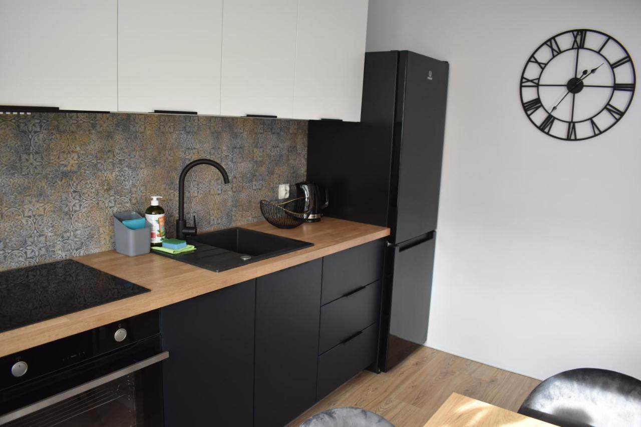 Apartament W Centrum Przy Parku Na Wyspie Pila Exterior photo