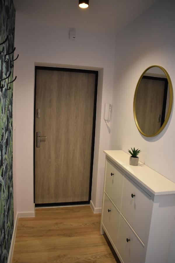 Apartament W Centrum Przy Parku Na Wyspie Pila Exterior photo